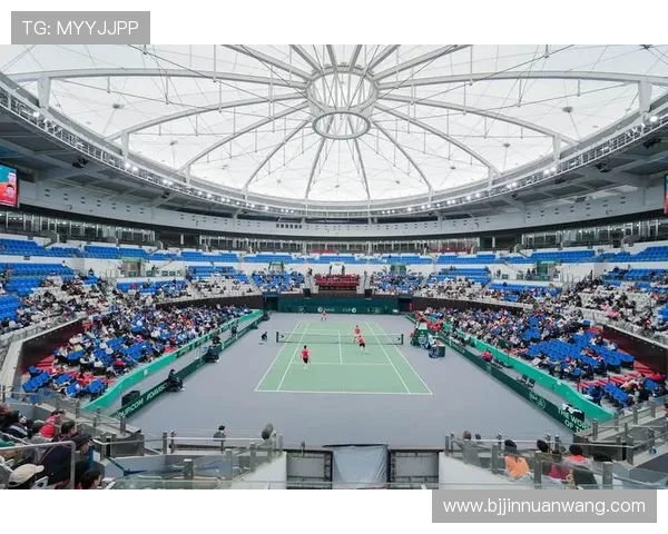 成都网球队中路突破的成功与不足分析及未来发展方向探讨